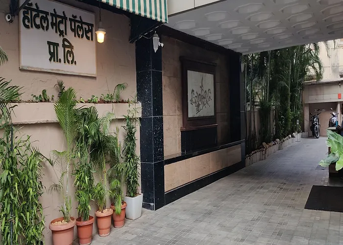 Hotel Metro Palace Bandra Mumbai